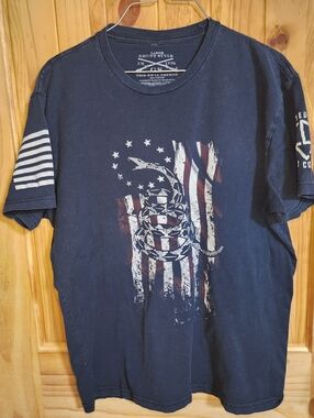 Grunt Style Navy Short-Sleeve Tee with Flag and Snake Graphic
